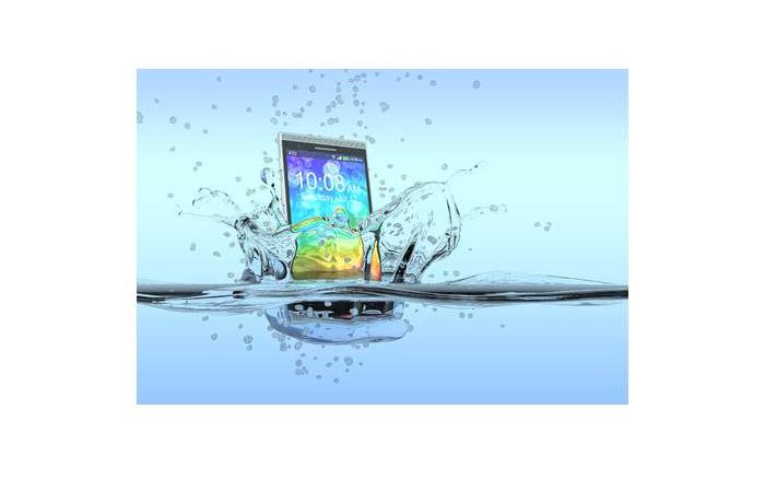 Smartphones nicht ins Meerwasser mitnehmen