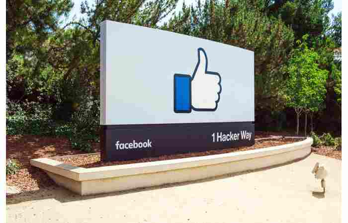 Facebook - durch erneute Datenschutzpanne Privates öffentlich